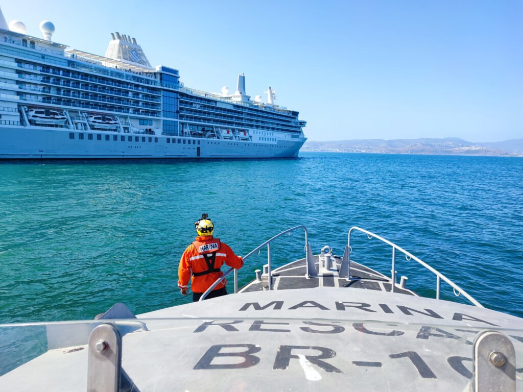 Ensenada Navy Conducts Medical Evacuation from Cruise Ship