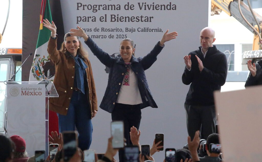 Sheinbaum Kicks Off Housing Program in Playas de Rosarito