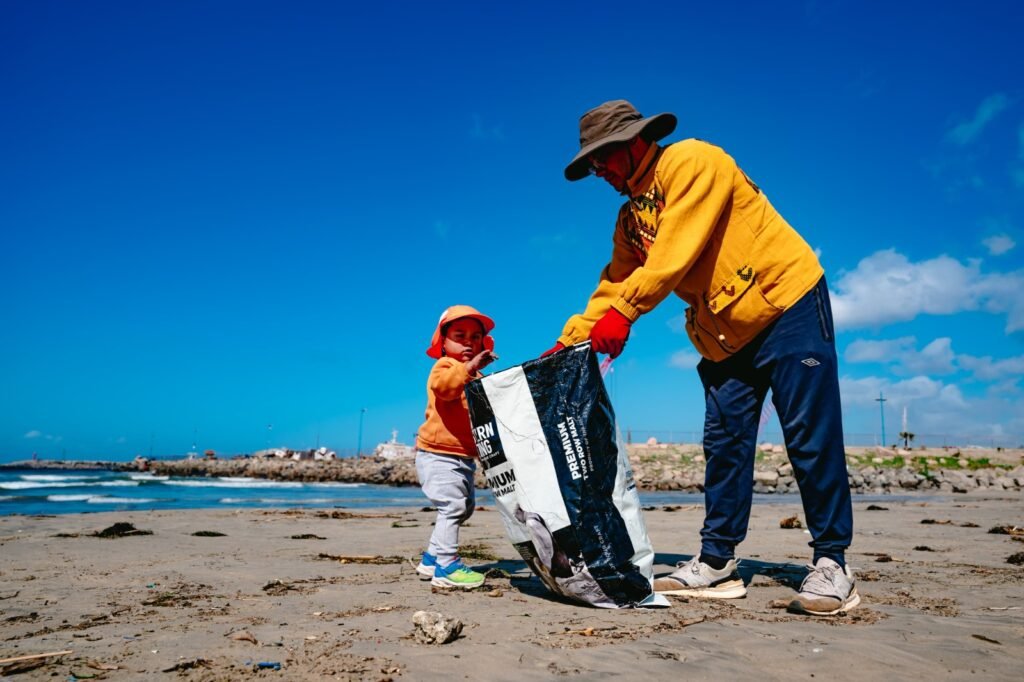 Over 900 Kilos of Trash Collected in Ensenada Beach Cleanup