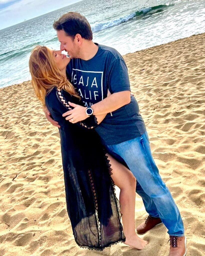 Love at the Beach, Visa Lost at the Border