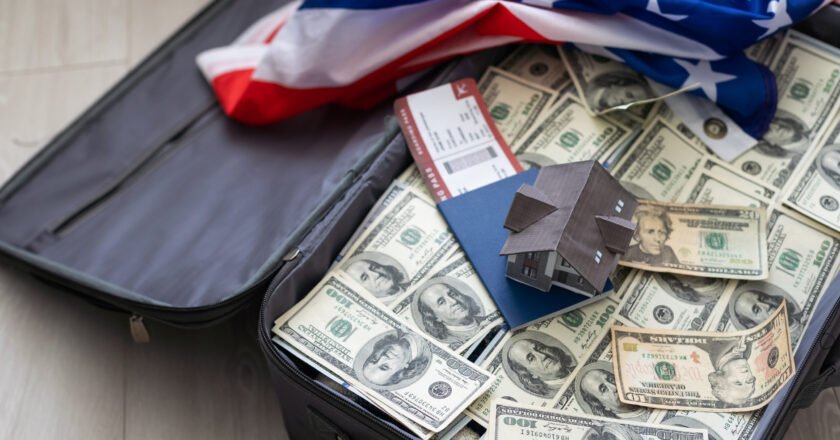 New U.S. Rule Could Cost Tourists $15,000